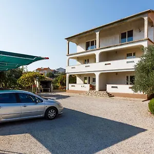  Apartman With A Parking Space Kornic, Krk - 5306