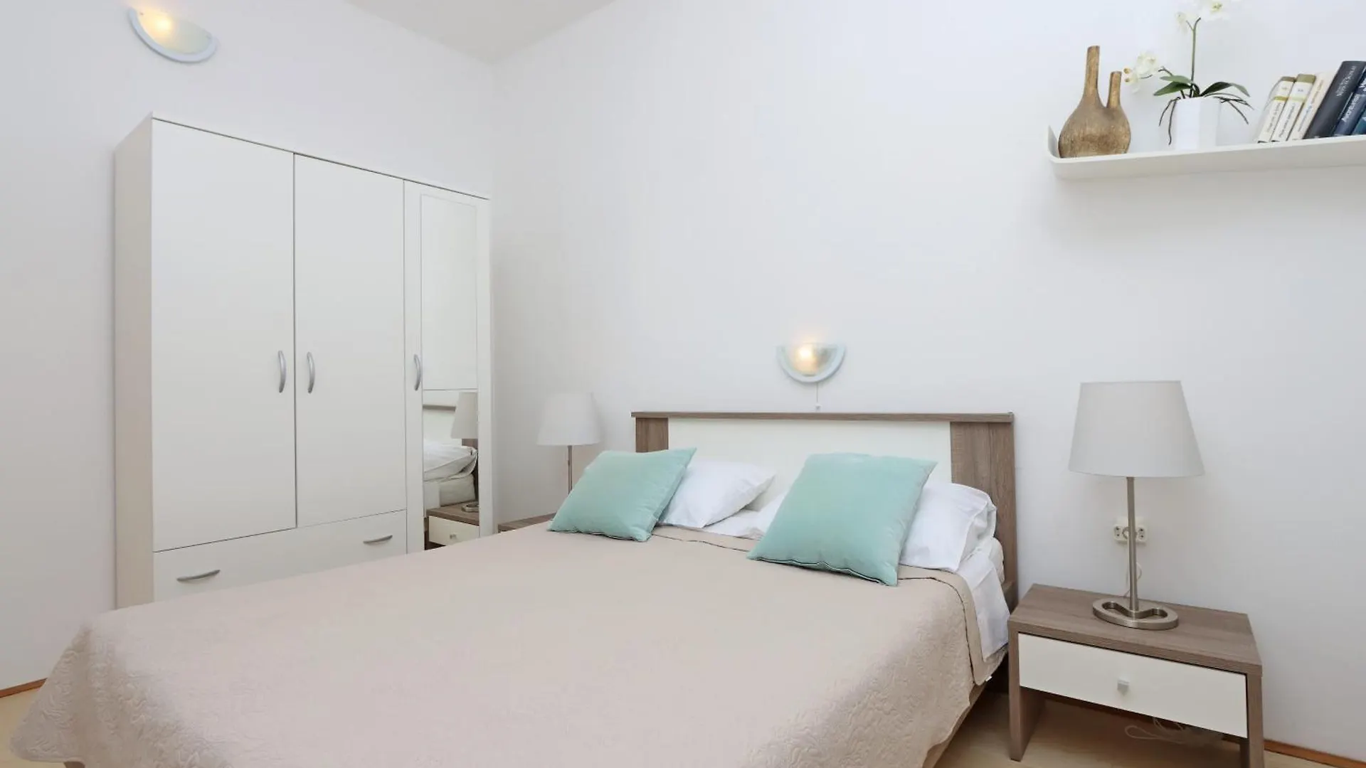 Apartments With A Parking Space Kornic, Krk - 415 Croatia